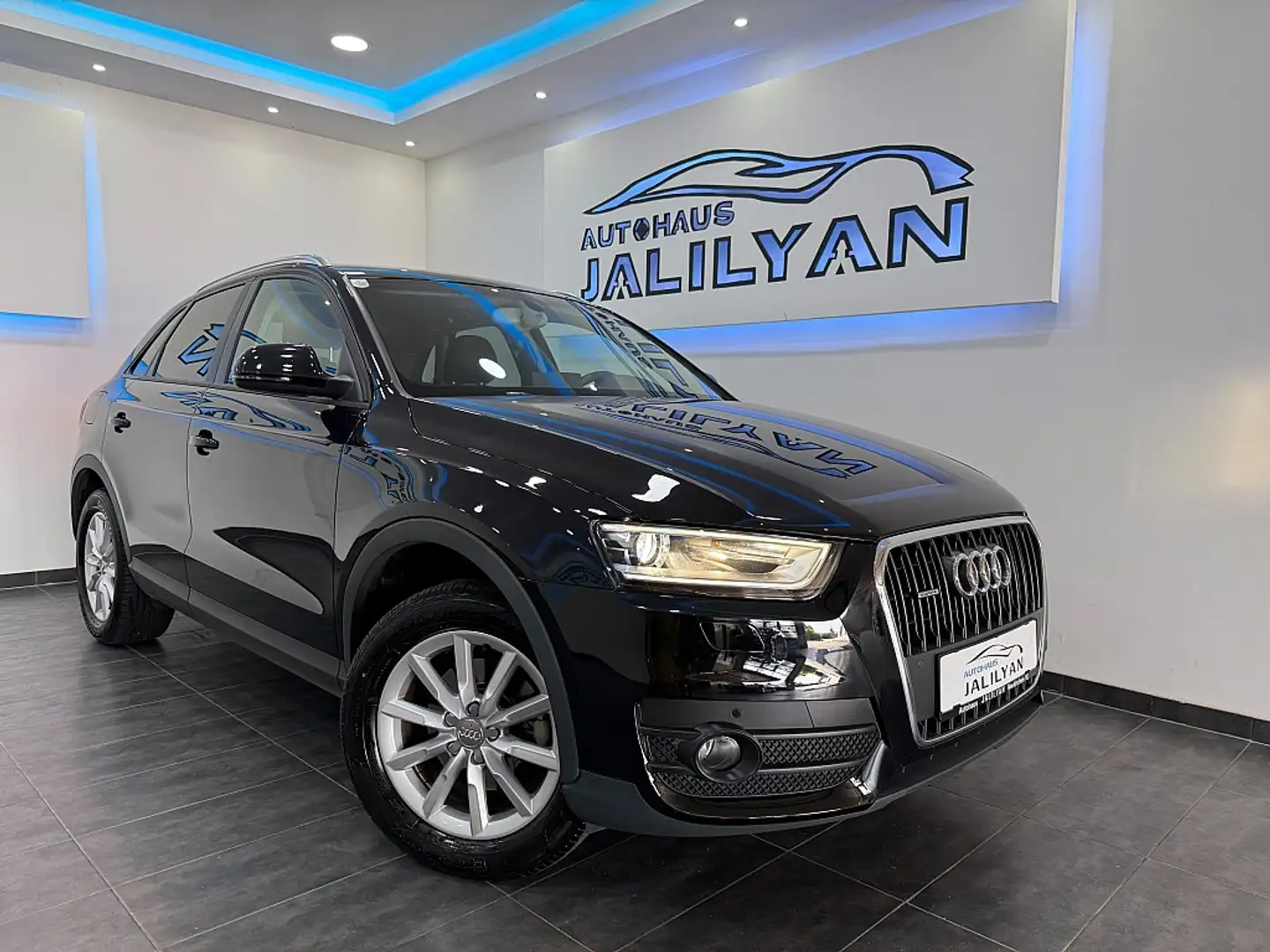 Audi Q3 2,0 TDI quattro, AHK, R-KAMERA, SHZ, LED+XENON,... Zwart - 1