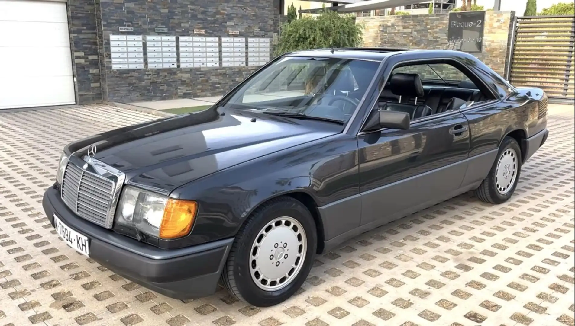 Mercedes-Benz MERCEDES-BENZ 300 CE (124) Deportivo  Automático Gris - 1