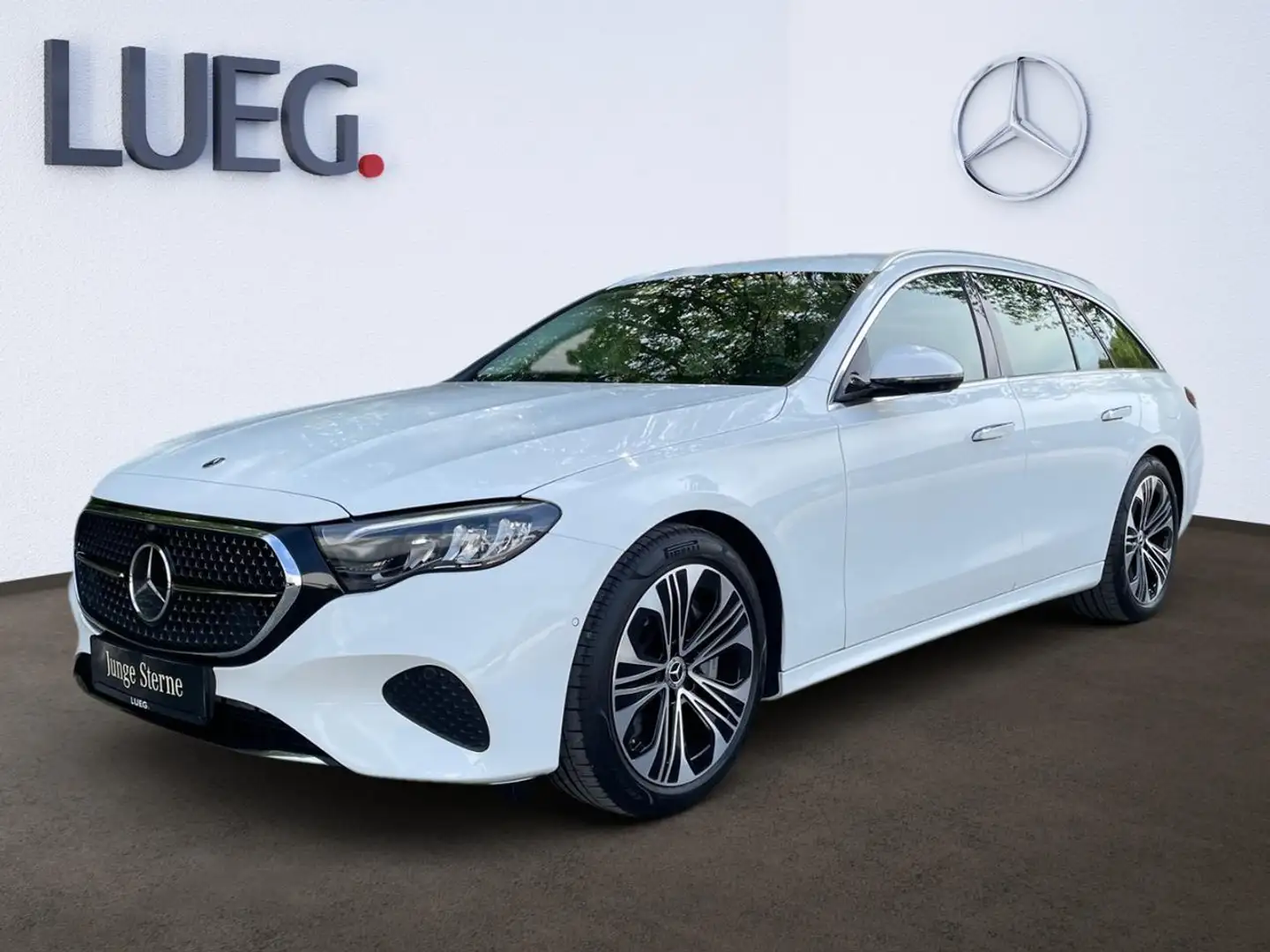 Mercedes-Benz E 300 e T-Modell AVANTGARDE+DISTRONIC+LENKRADHZG Weiß - 2