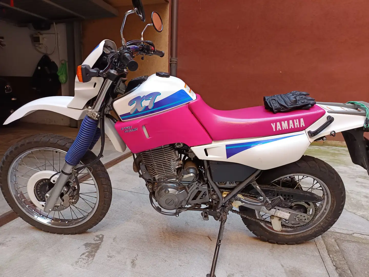 Yamaha XT 600 Fioletowy - 1