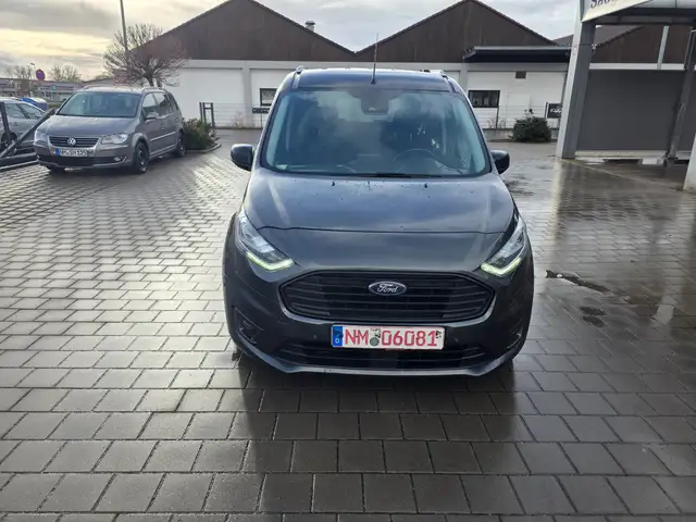 Ford Tourneo Connect Trend Xenon Navi Autom Kamera 7 sitzer