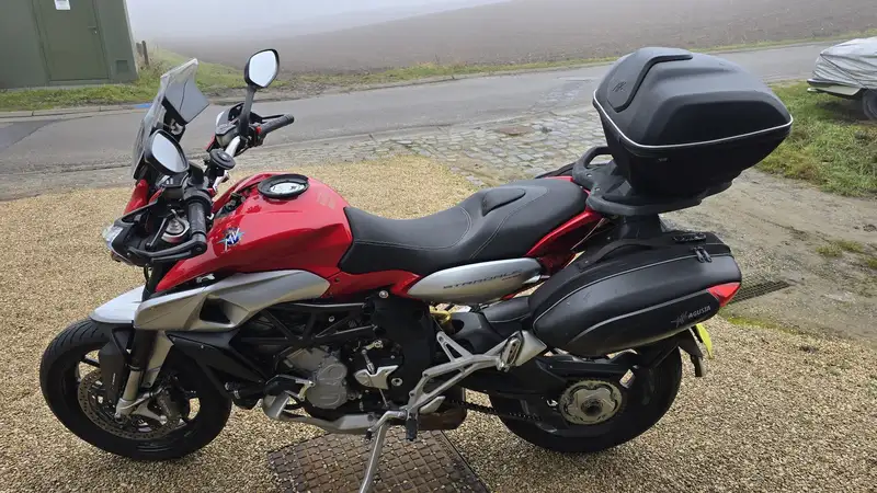 MV Agusta Stradale 800 - foto 8