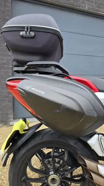 MV Agusta Stradale 800 - foto 7