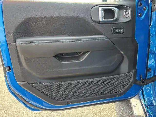 Jeep Wrangler view 11