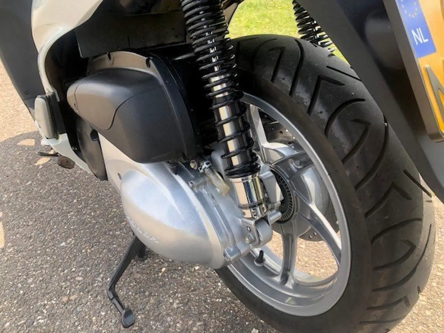 Honda SH 300 SH300i ABS incl Navigatie + Windscherm sh300 Bílá - 2