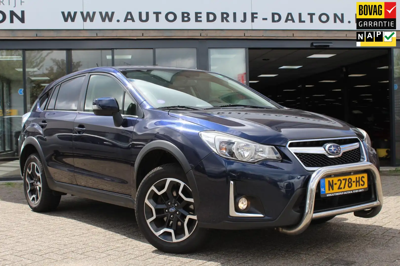Subaru XV 2.0i Premium 4WD AUTOMAAT / APPLE CARPLAY / NAVIGA Blauw - 1