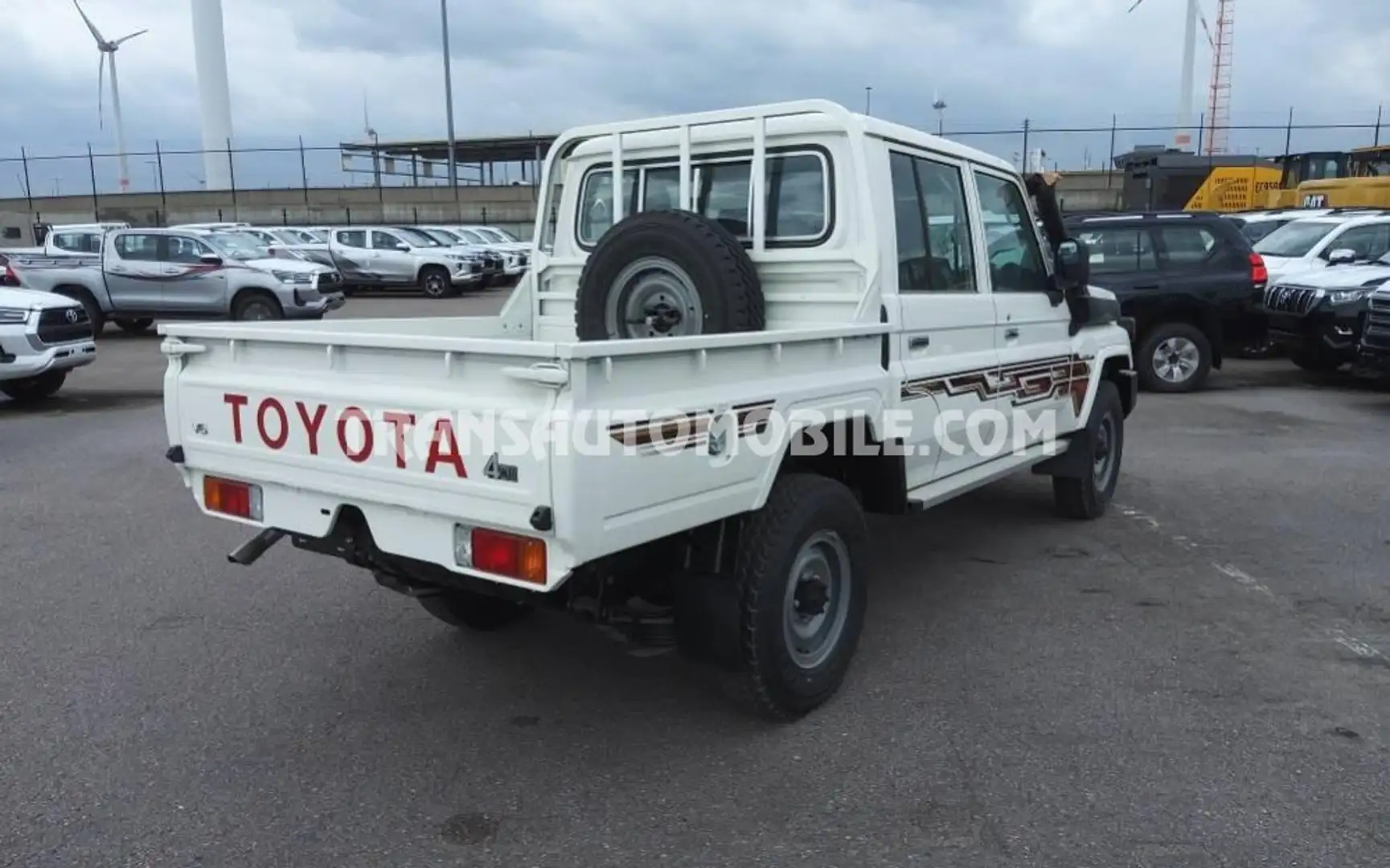 Toyota Land Cruiser GRJ DOUBLE CABIN - EXPORT OUT EU TROPICAL VERSION  White - 2