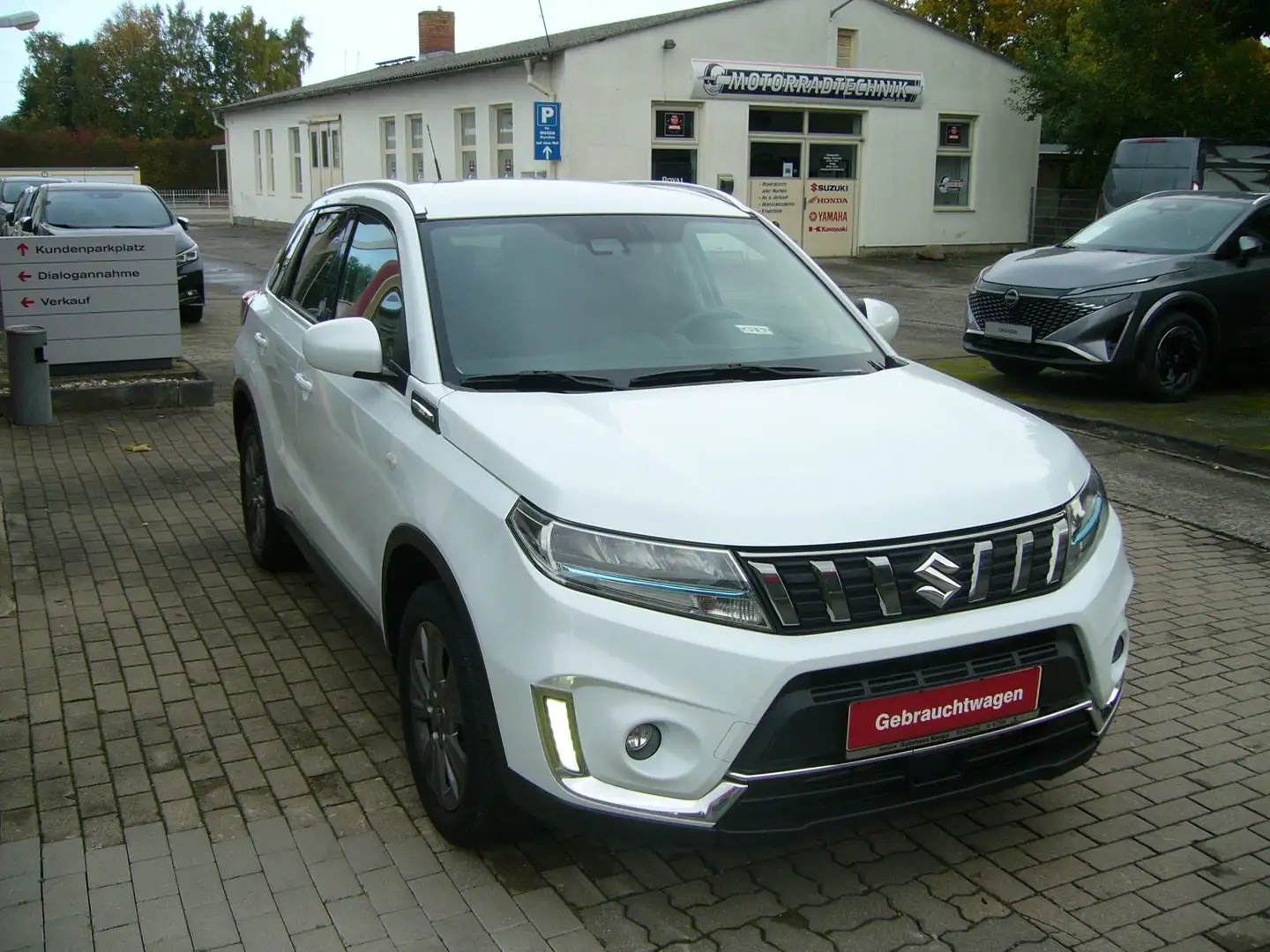 Suzuki Vitara Vitara 1.4 Boosterjet Hybrid Comfort Weiß - 1