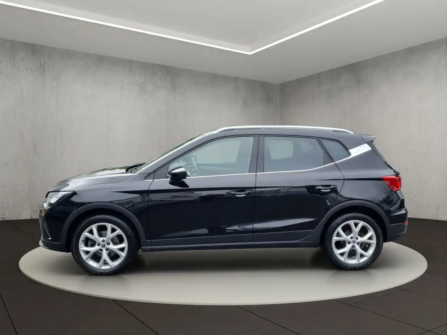 SEAT Arona 1.0 TSI FR Allwetterreifen Navigation Full Schwarz - 2