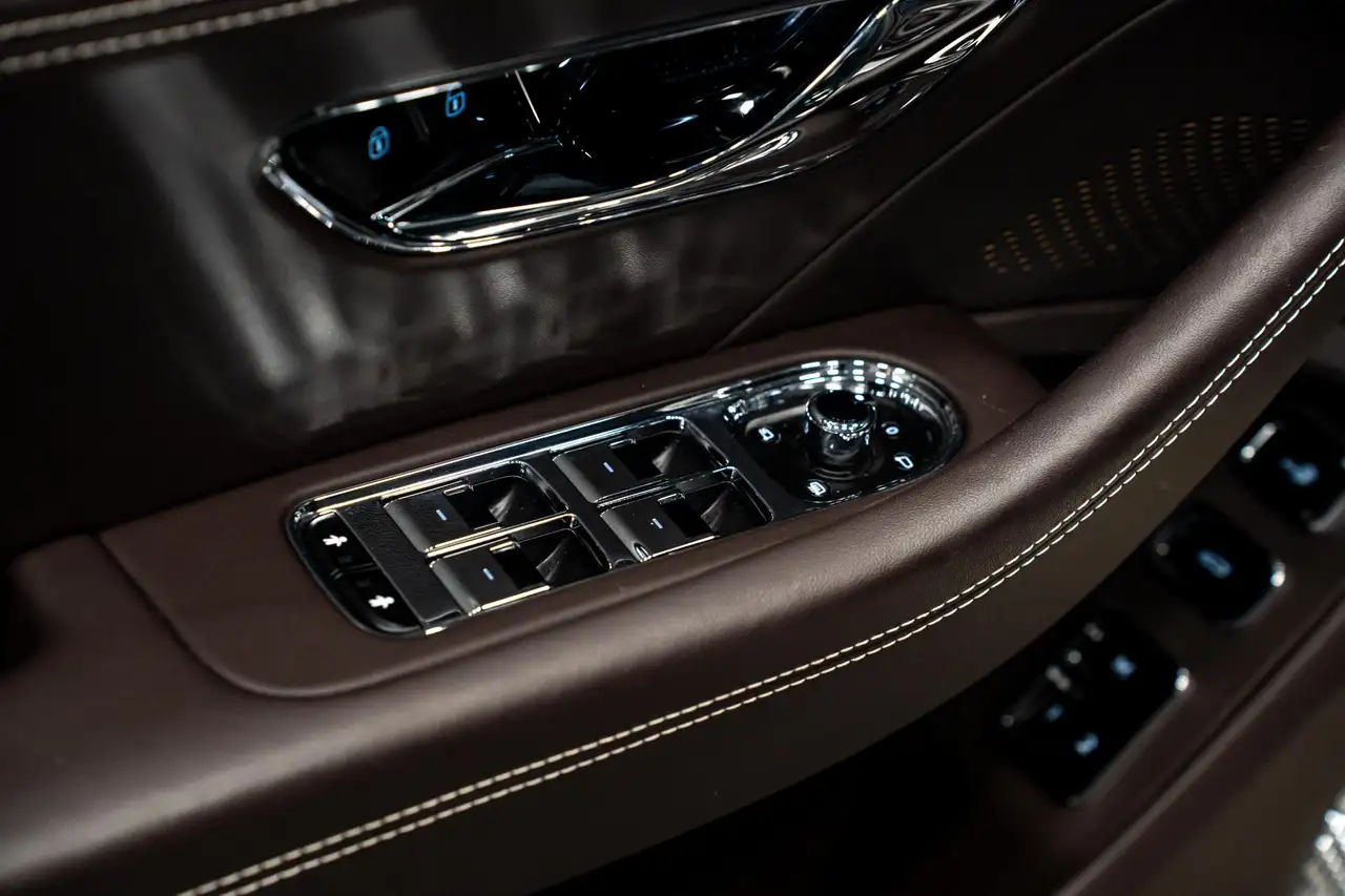 Bentley Flying Spur 2023