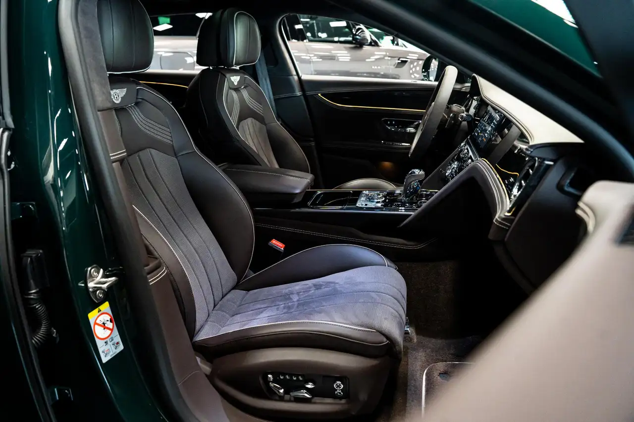 Bentley Flying Spur 2023 — фото 22