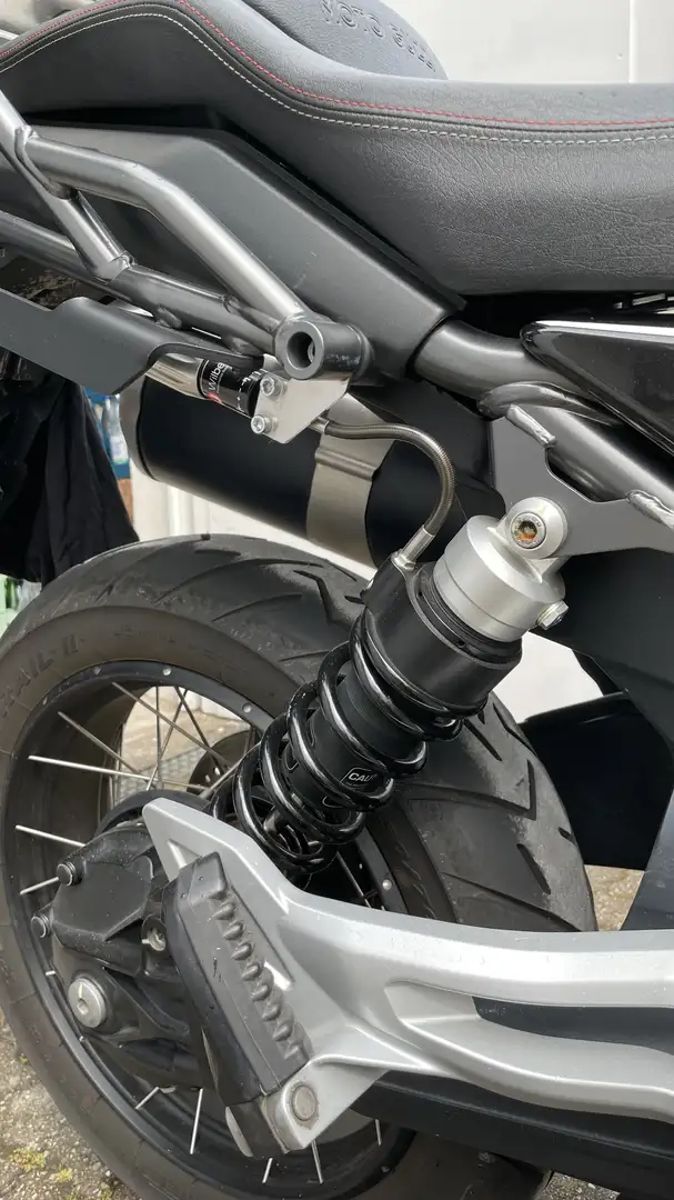 Moto Guzzi V 85 TT Guardia D‘Onore Black - 2