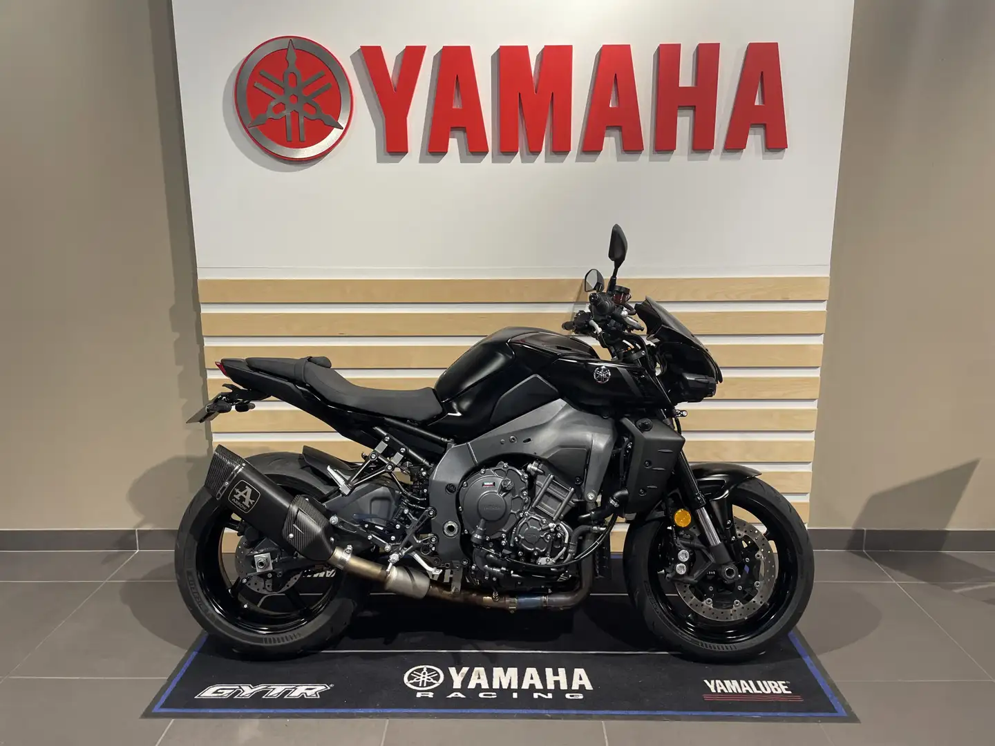Yamaha MT-10 Noir - 1