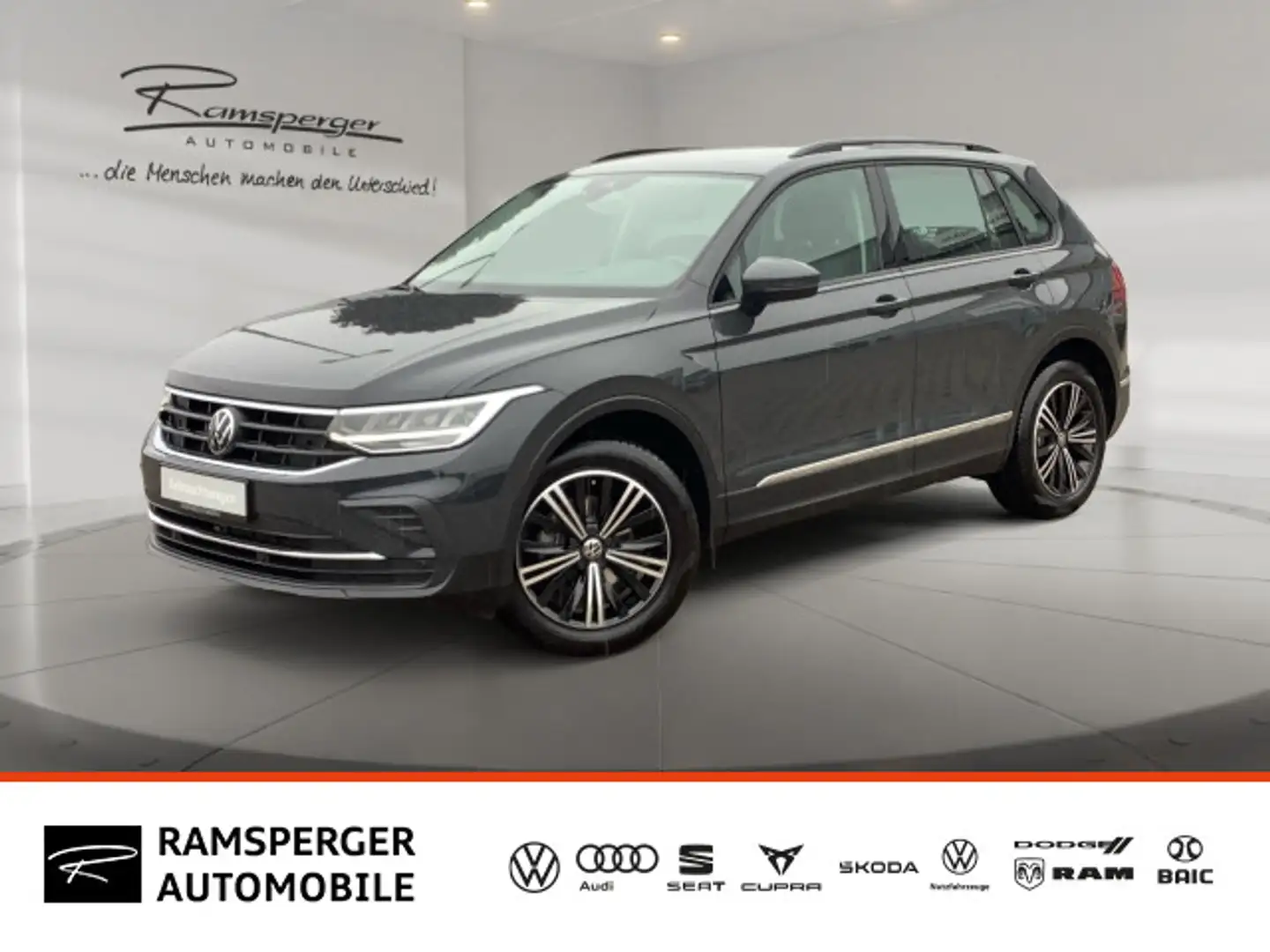 Volkswagen Tiguan 1.5 TSI DSG Life AHK ACC LED Navi Kamera Grau - 1