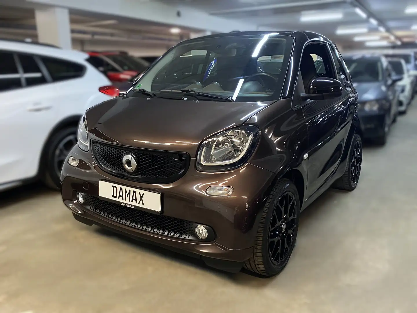smart forTwo Perfect*NAVI*R-KAMERA*SITZHZG*TEMPOMAT Schwarz - 1