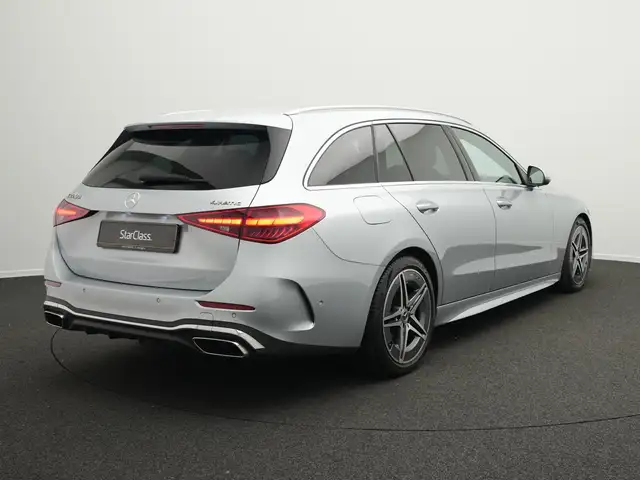 Mercedes-Benz C-Class view 3