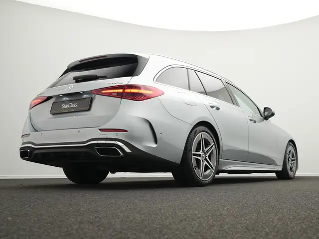 Mercedes-Benz C-Class view 11