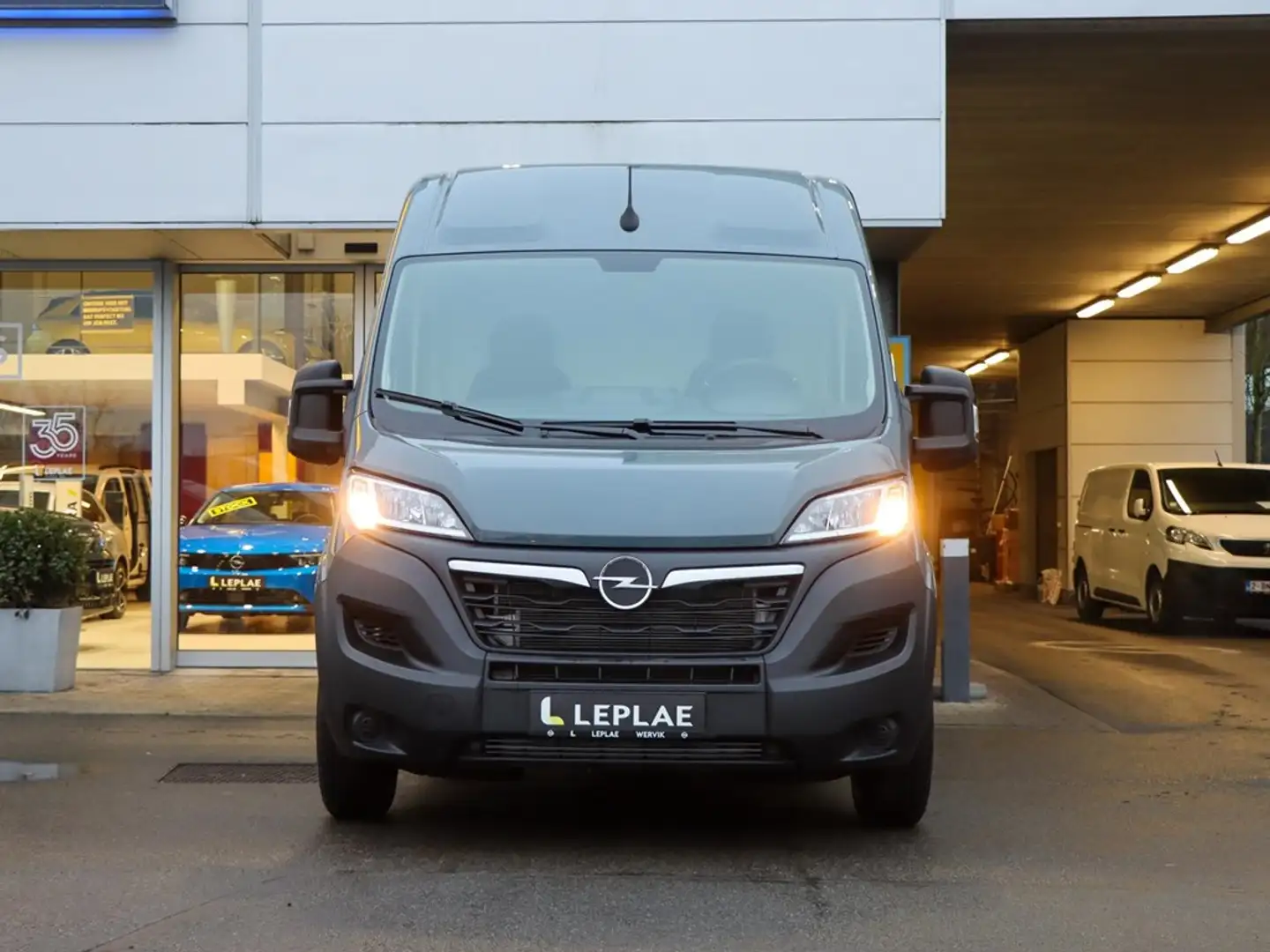 Opel Movano L2H2 2.2D 140PK MT6|DEMO|BTW-WAGEN Grijs - 2