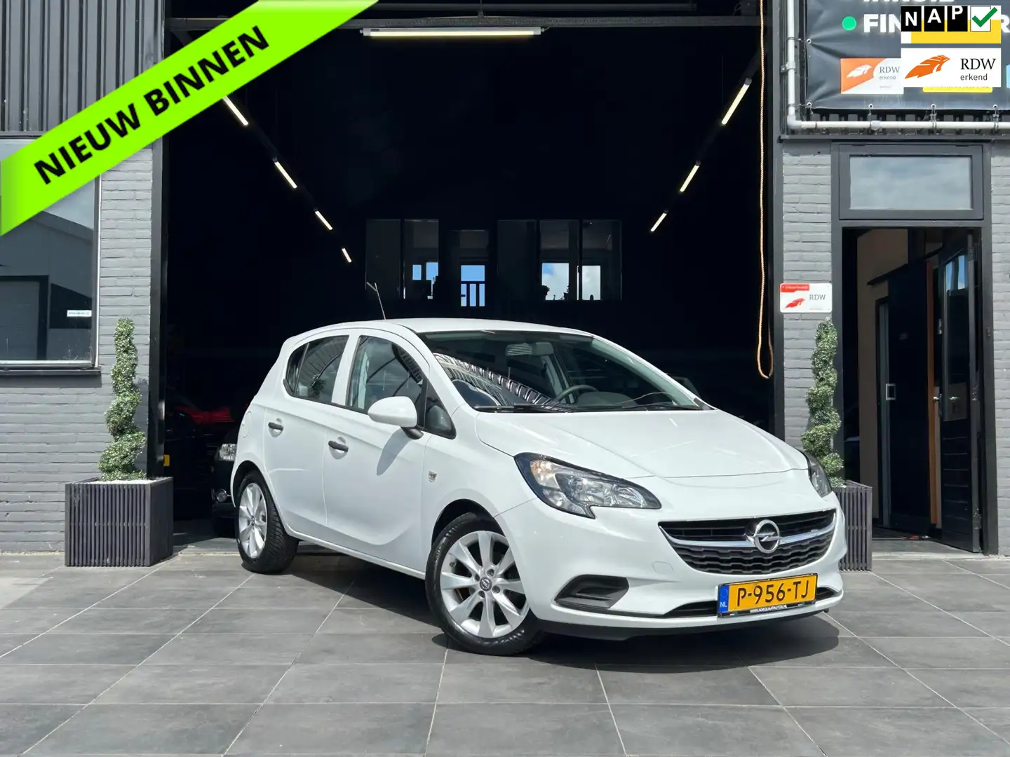 Opel Corsa 1.2| Airco|5 deuren|Elektrische ramen|Facelift Wit - 1