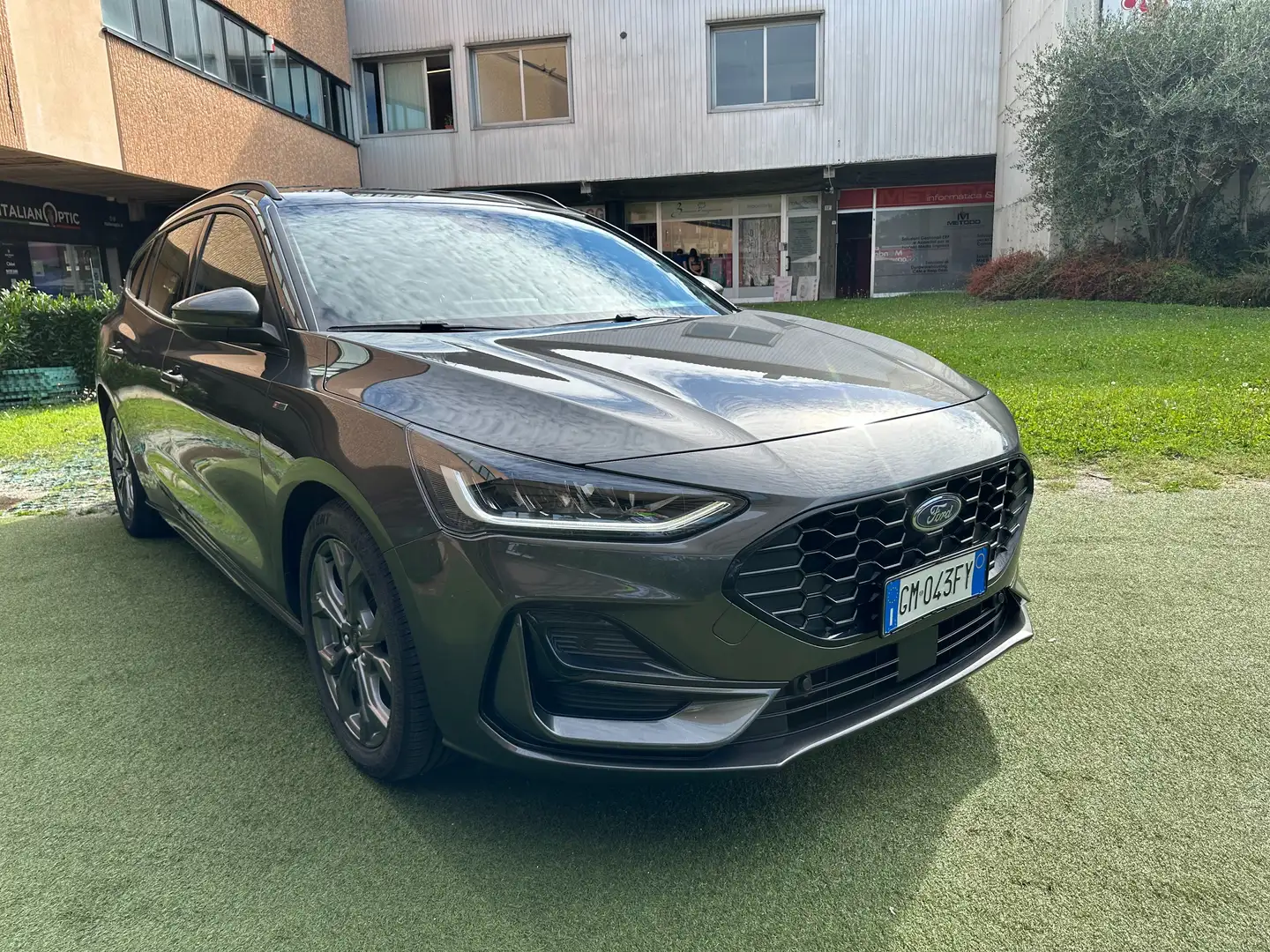 Ford Focus SW 1.0 Ecoboost h ST-Line 125cv Auto 44000km UNIP Gris - 2