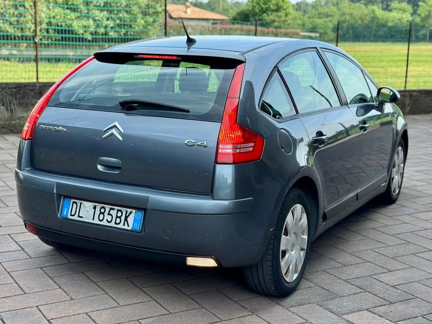 Citroen C4 1.6 unico proprietà ok neopatentati - 1