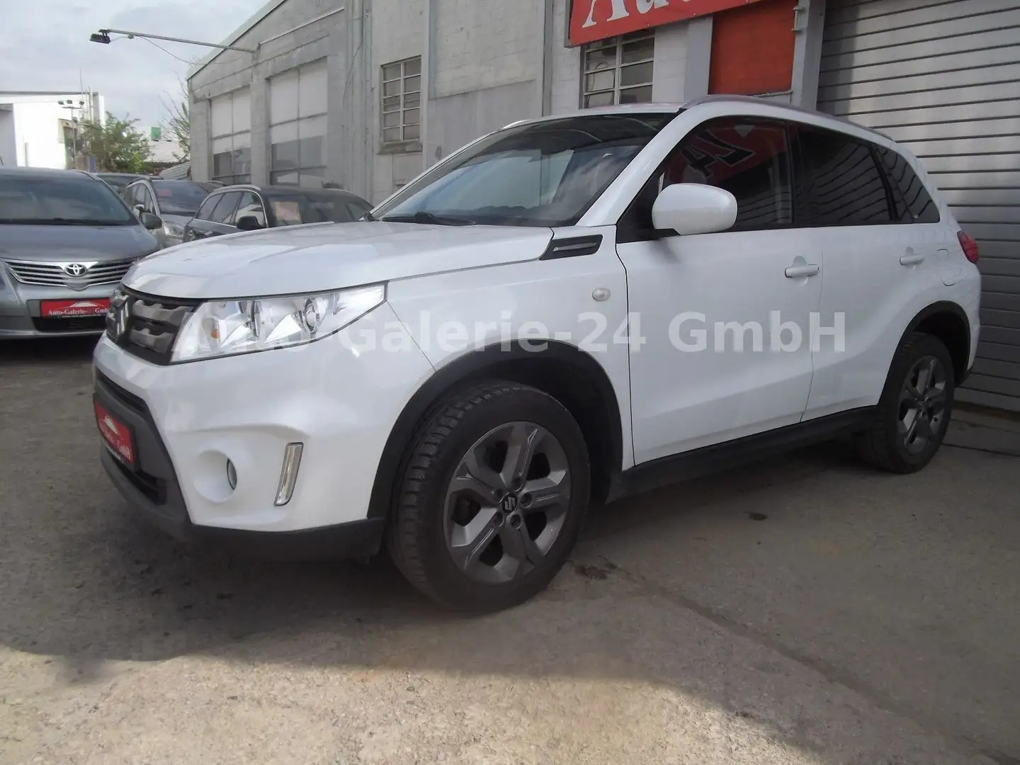 Suzuki Vitara 1.6 Club 4x2 Weiß - 2