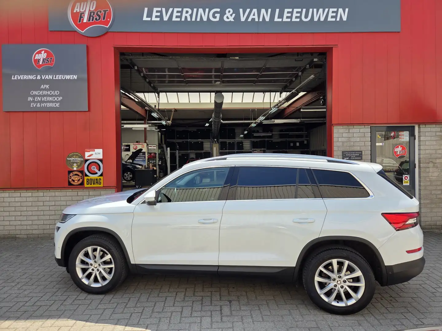 Skoda Kodiaq 1.5 TSI Style Business Parkeersensoren V+A/ Trekha Blanc - 2