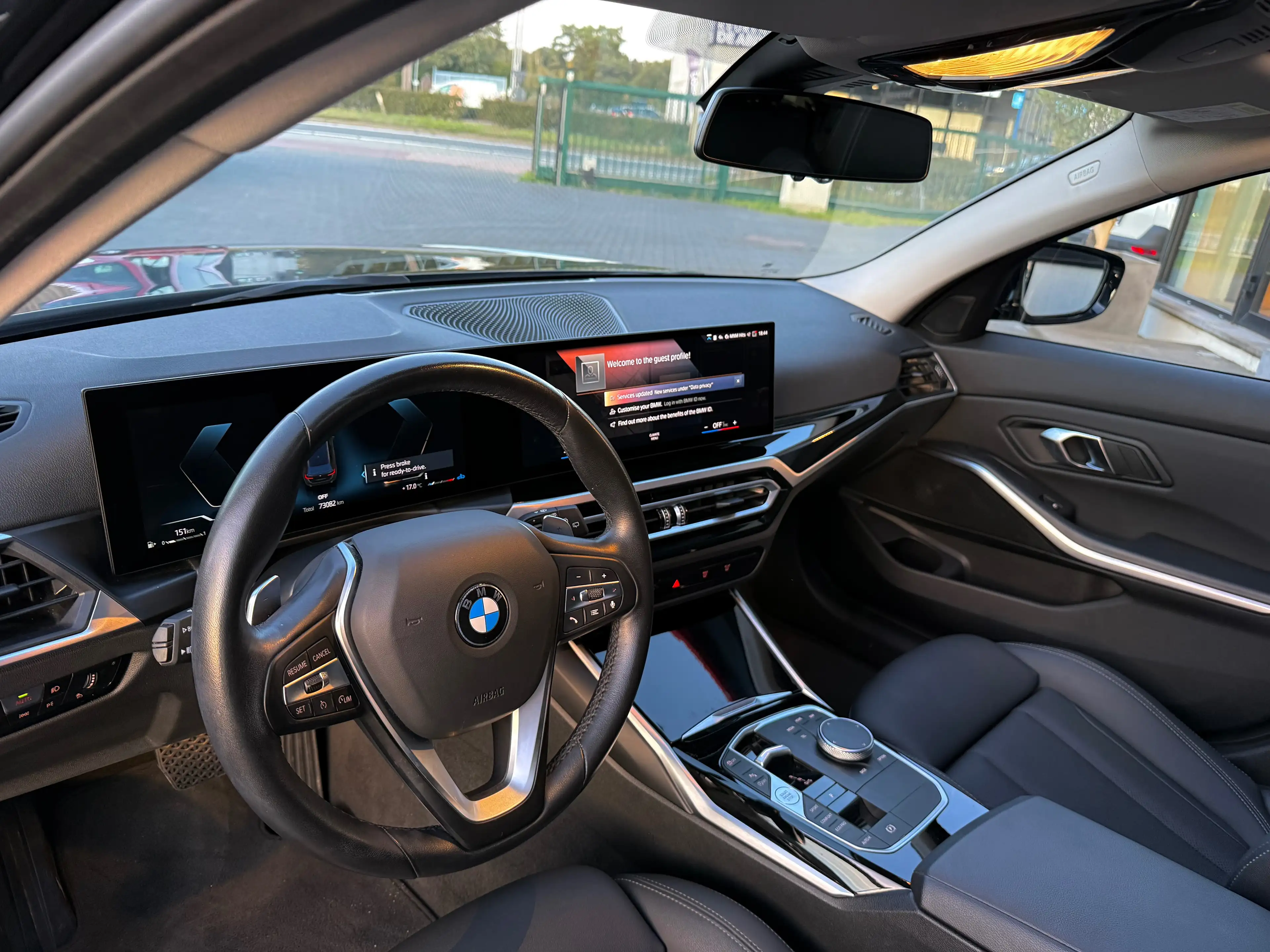 BMW 318 iA Break Sport Panorama Sport seats Led M-Alu 72000km — photo 9