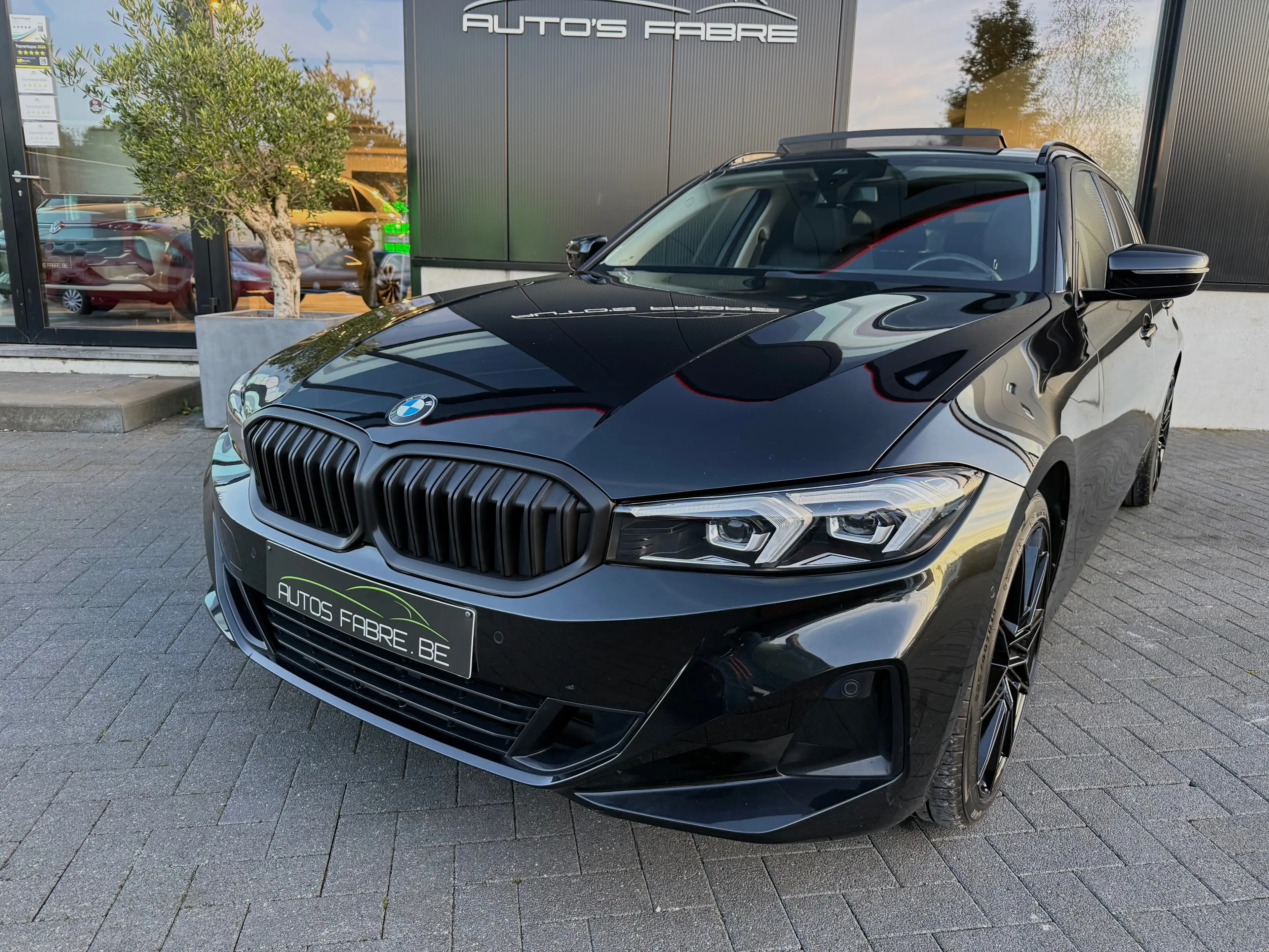 BMW 318 iA Break Sport Panorama Sport seats Led M-Alu 72000km — photo 2