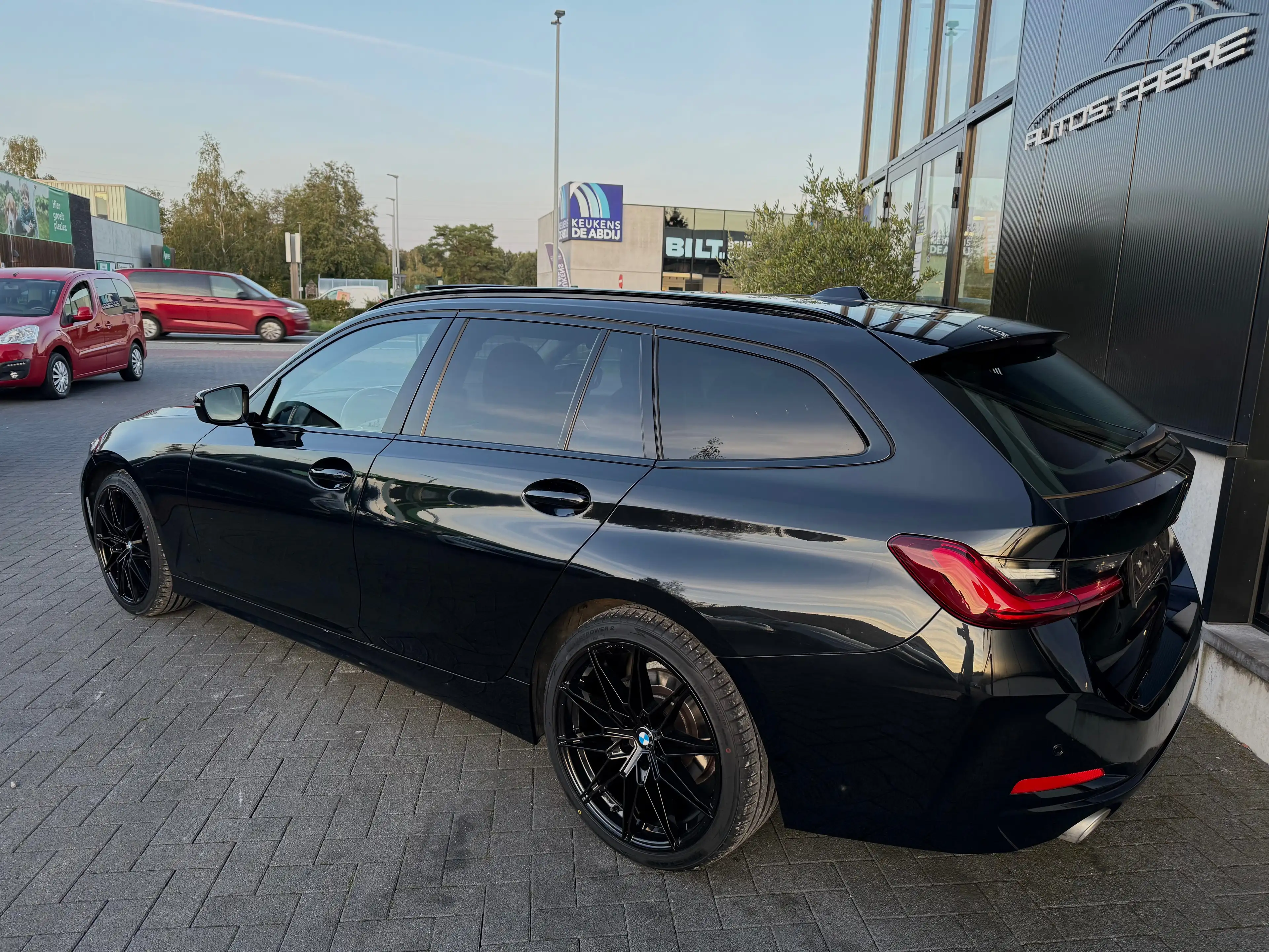 BMW 318 iA Break Sport Panorama Sport seats Led M-Alu 72000km — photo 5