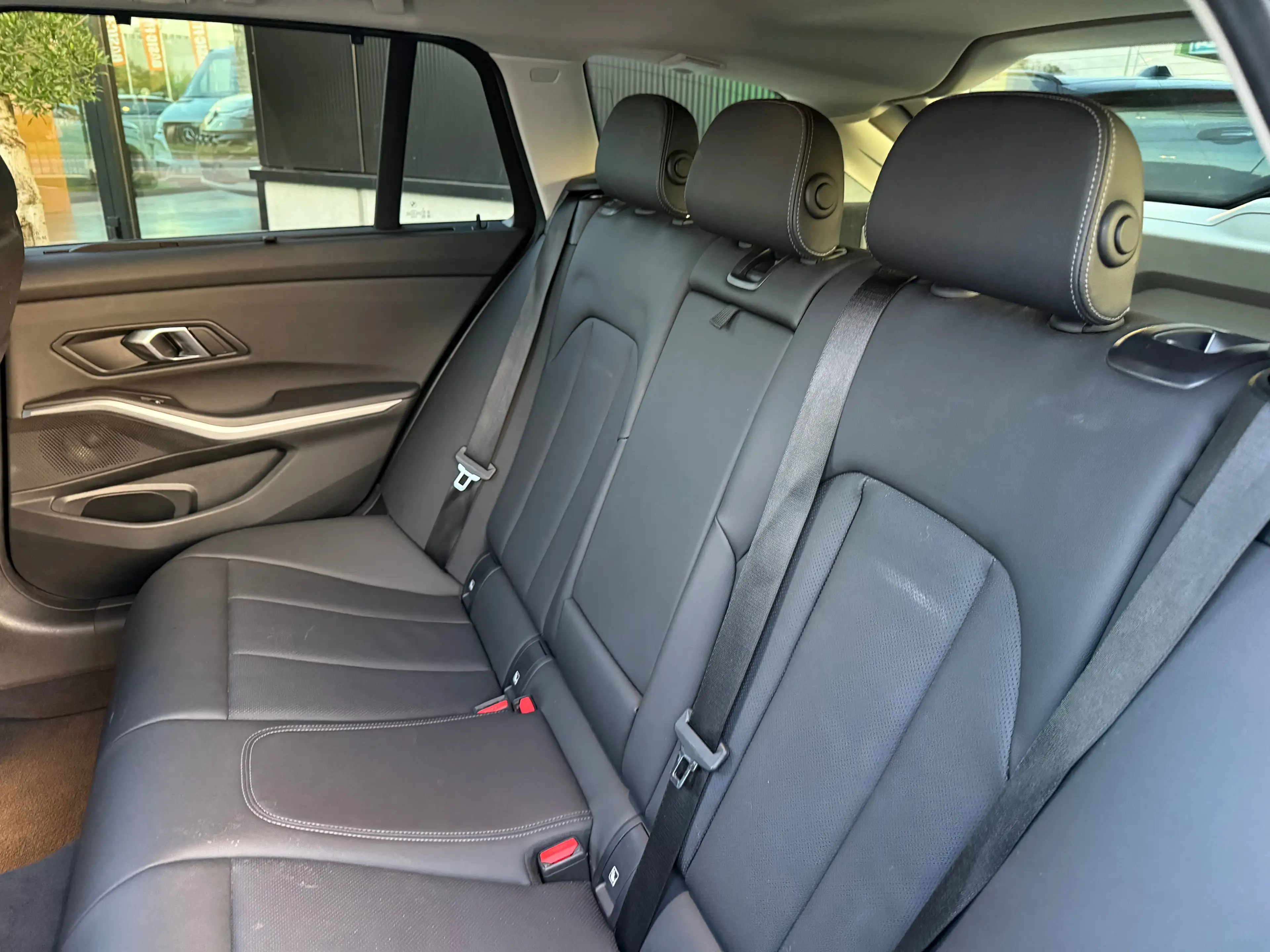 BMW 318 iA Break Sport Panorama Sport seats Led M-Alu 72000km — photo 11