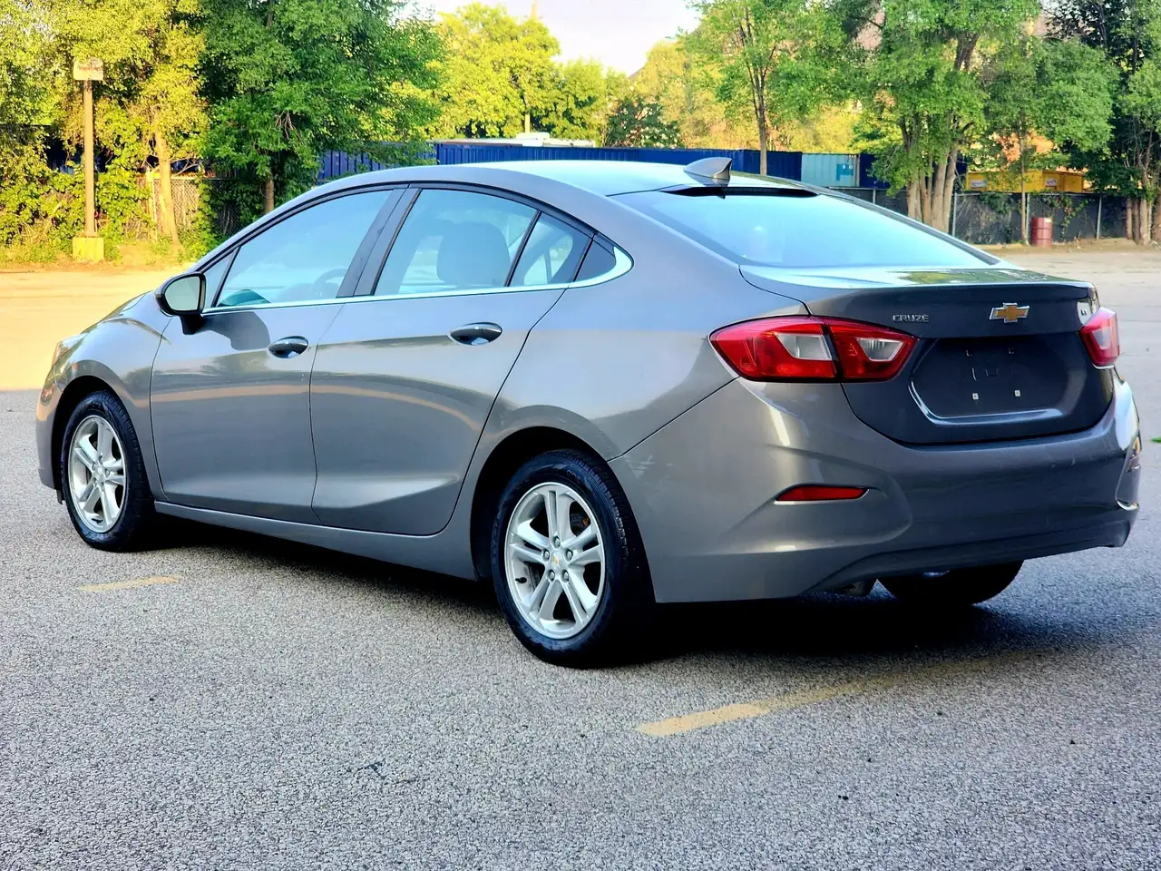 Chevrolet Cruze снимка Chevrolet Cruze