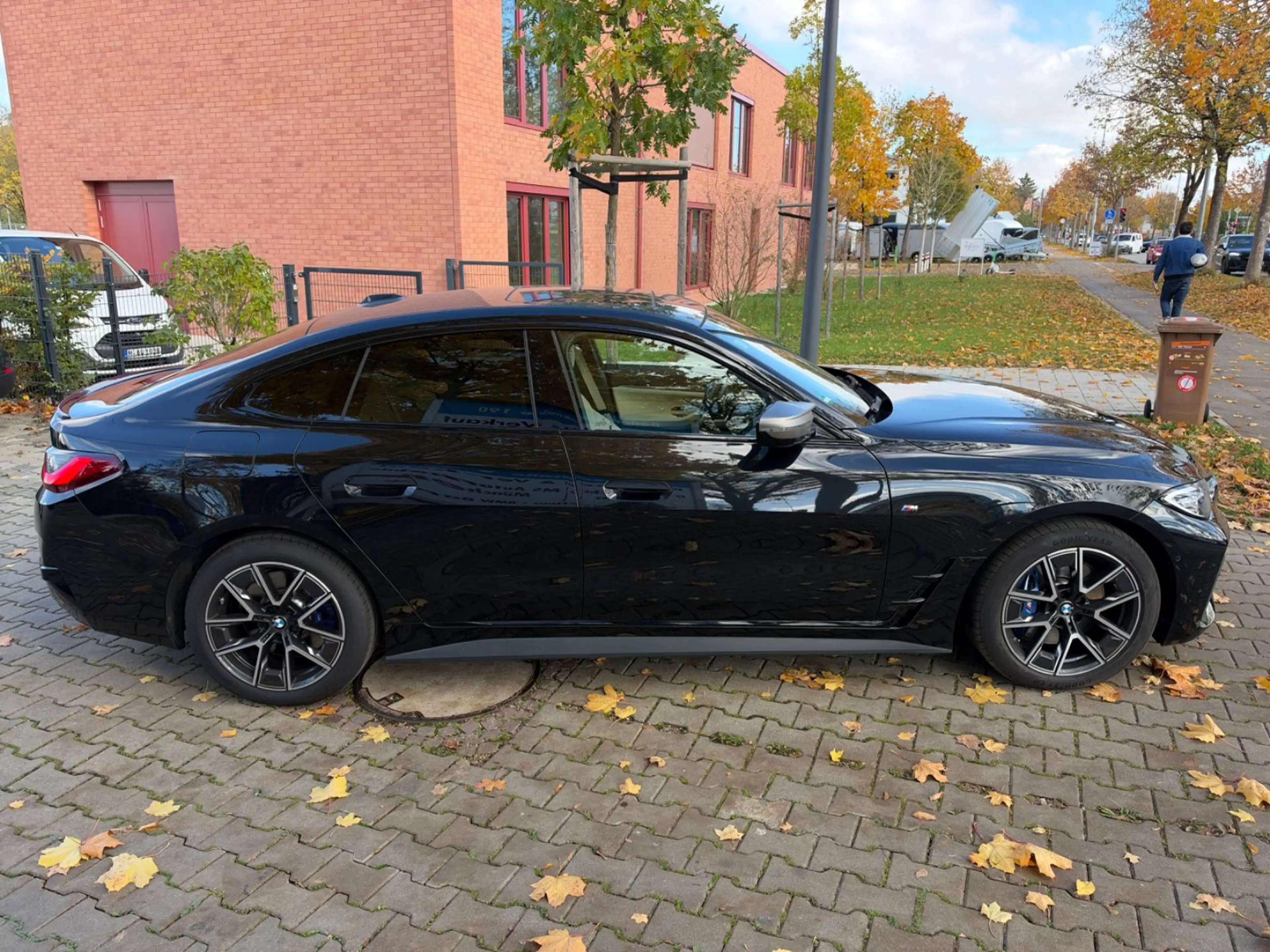 BMW M4 i xDrive Gran Coupe*Glass-Dach*AHK*Rü.Kamera — photo 7