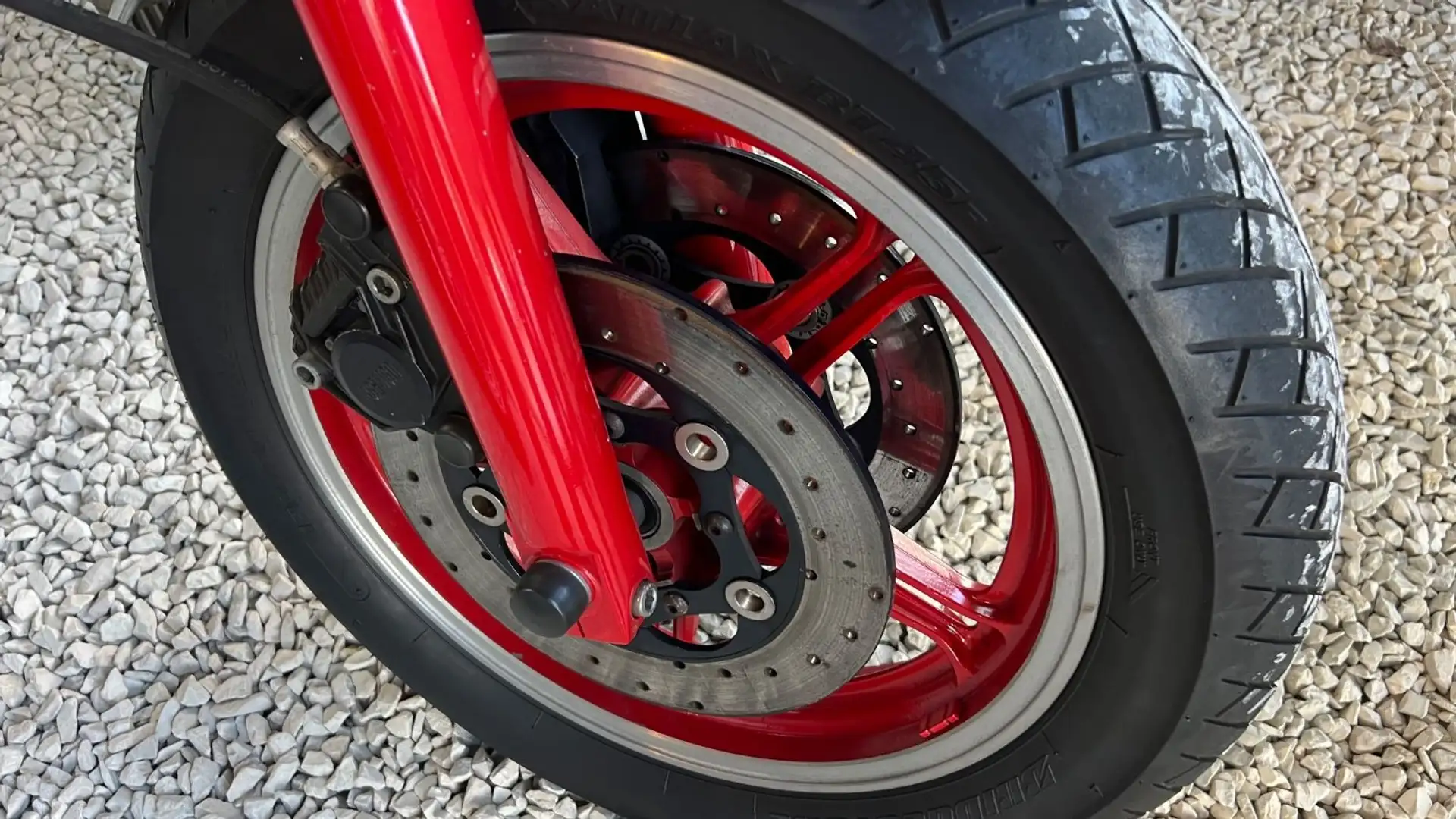 Moto Guzzi Le Mans 1000 Red - 2