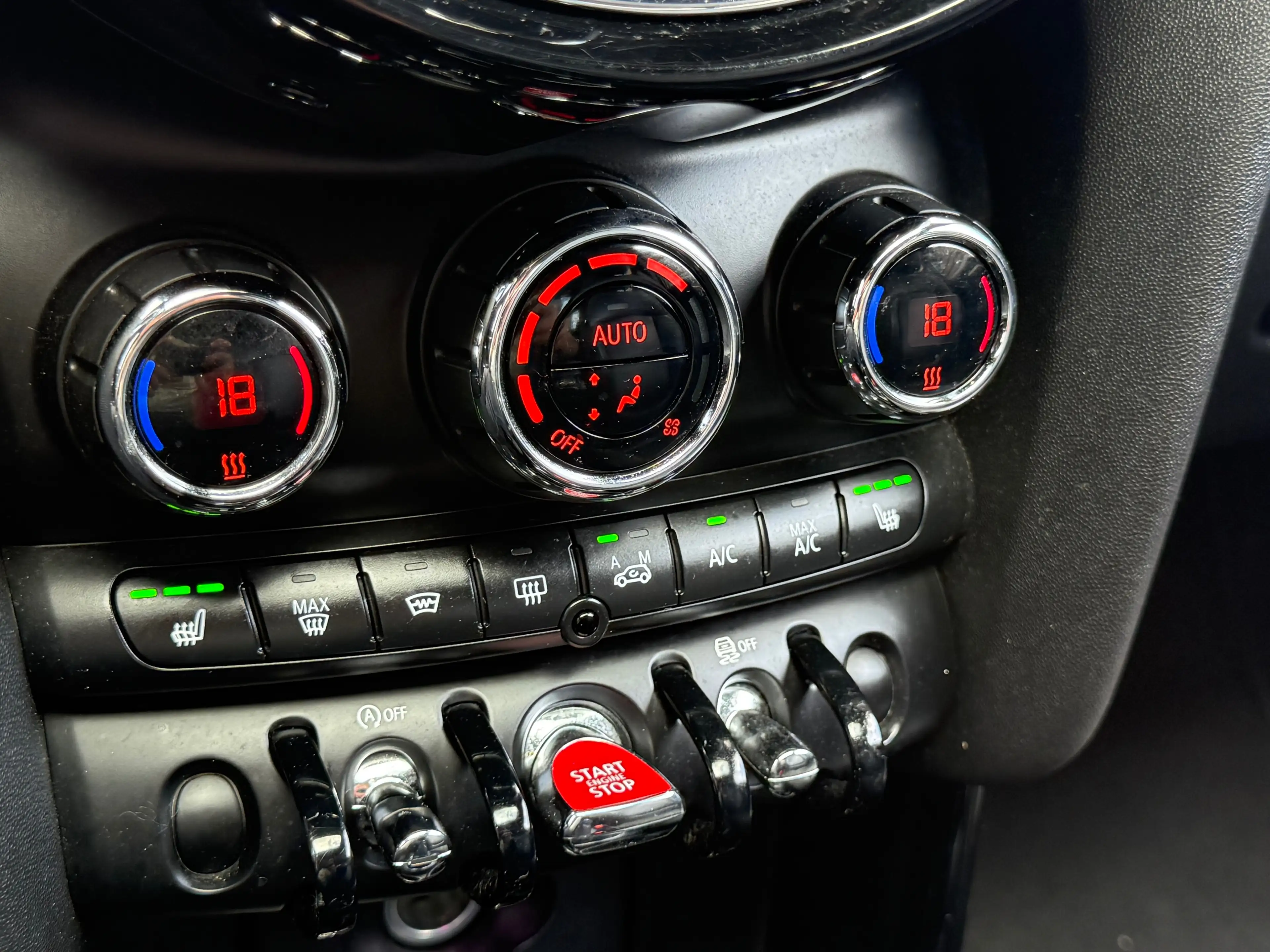 MINI Cooper SD *2.0 DAS S,PANO,LED,XÉNON,GPS,CUIR,CAPTEURS..* — photo 12