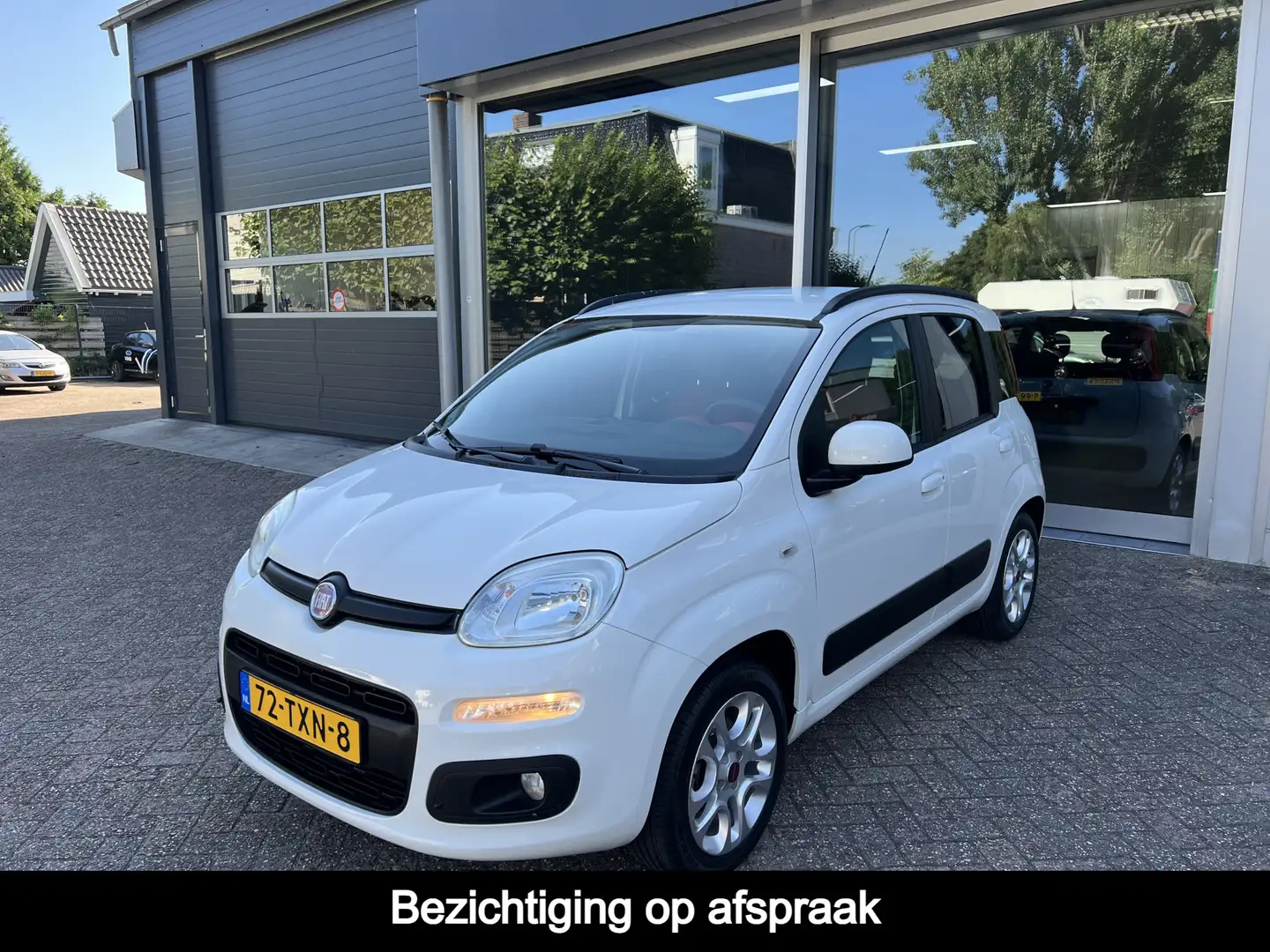 Fiat Panda 0.9 TwinAir Lounge Bluetooth, LM Velgen, Airco. Wit - 1