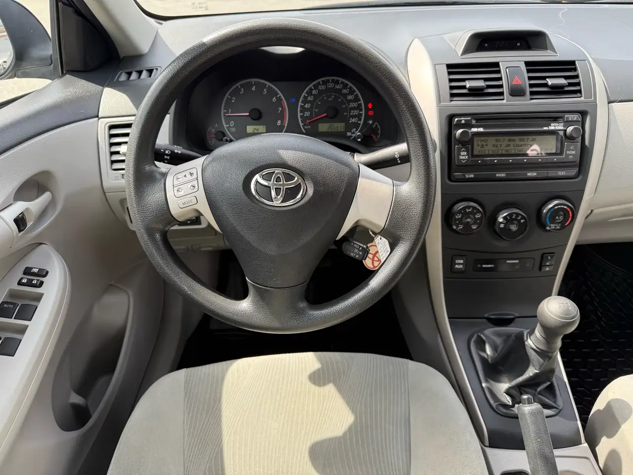 Toyota Corolla снимка Toyota Corolla