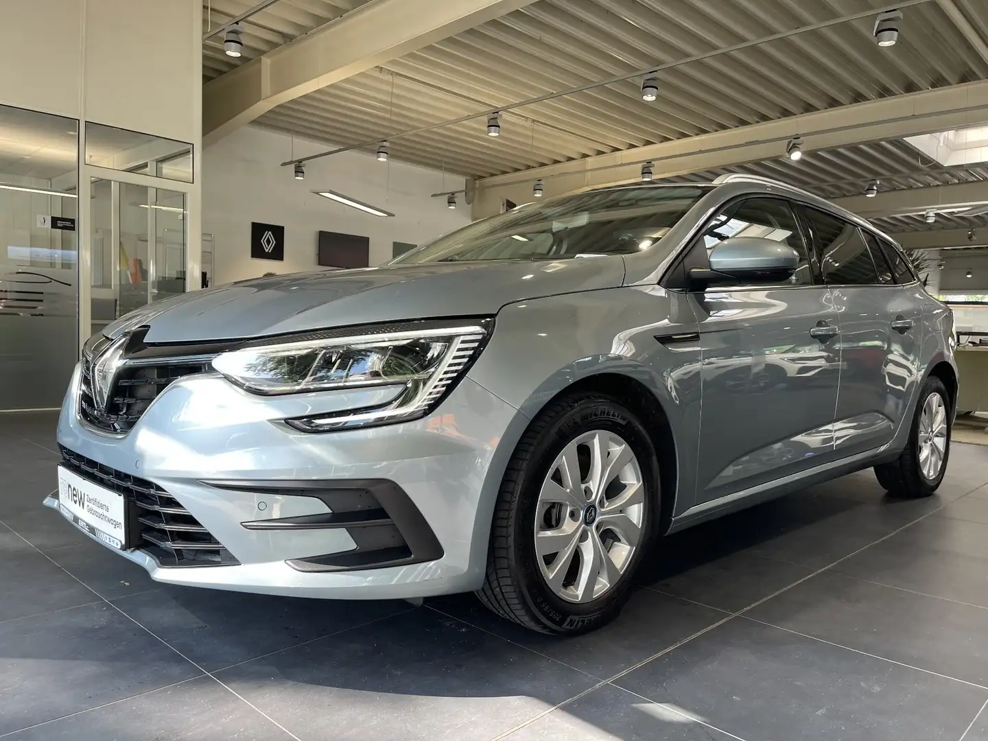 Renault Megane Grandtour ZEN E-TECH Plug-in 160 Grijs - 2