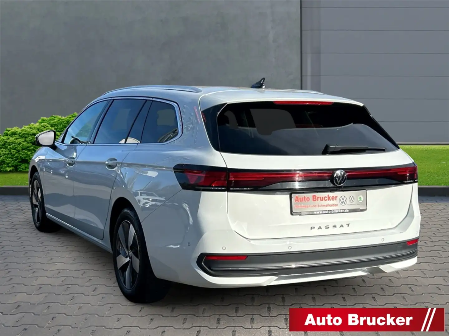 Volkswagen Passat Var. 2.0 TDI Business+LED+AHK+Navi+3-Zonen-Klima+S Weiß - 2