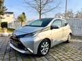 Toyota Aygo x-play touch/Klima/Kamera/Standheizung/TÜV Argent - thumbnail 6