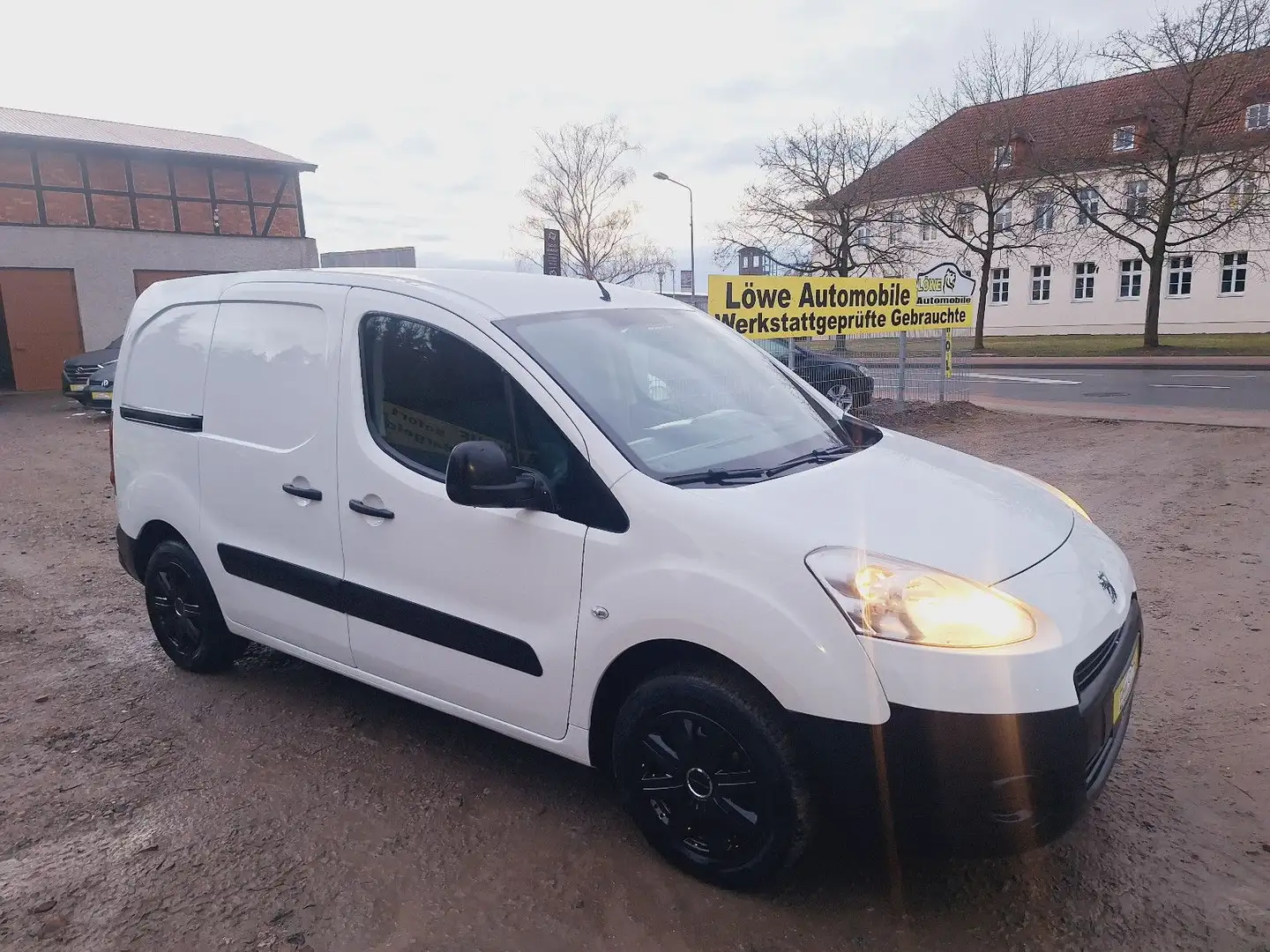 Peugeot Partner Blanc - 1