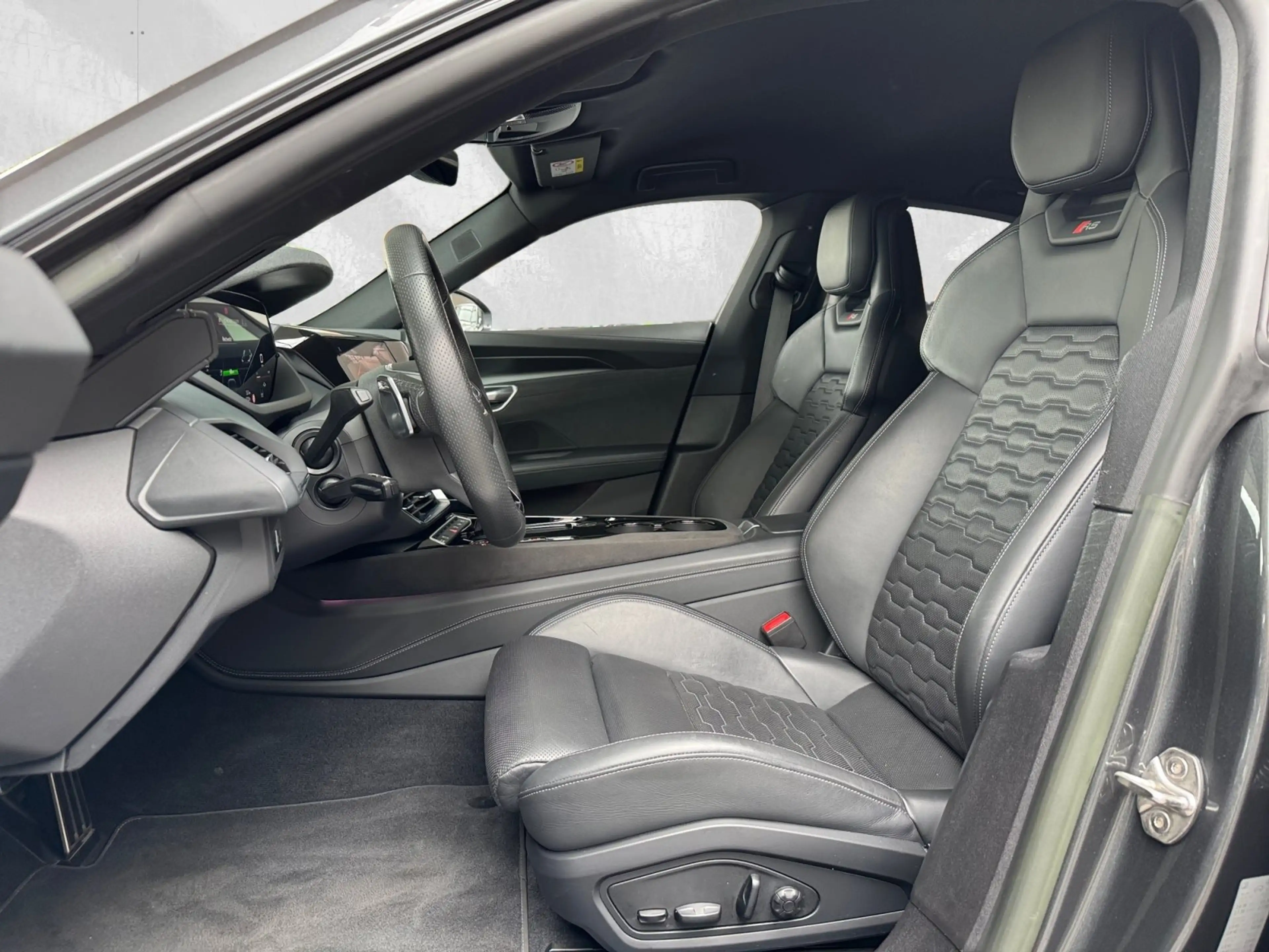 Audi RS e-tron GT quattro MATRIX/ALLRADLENK/NACHTSICHT — photo 10