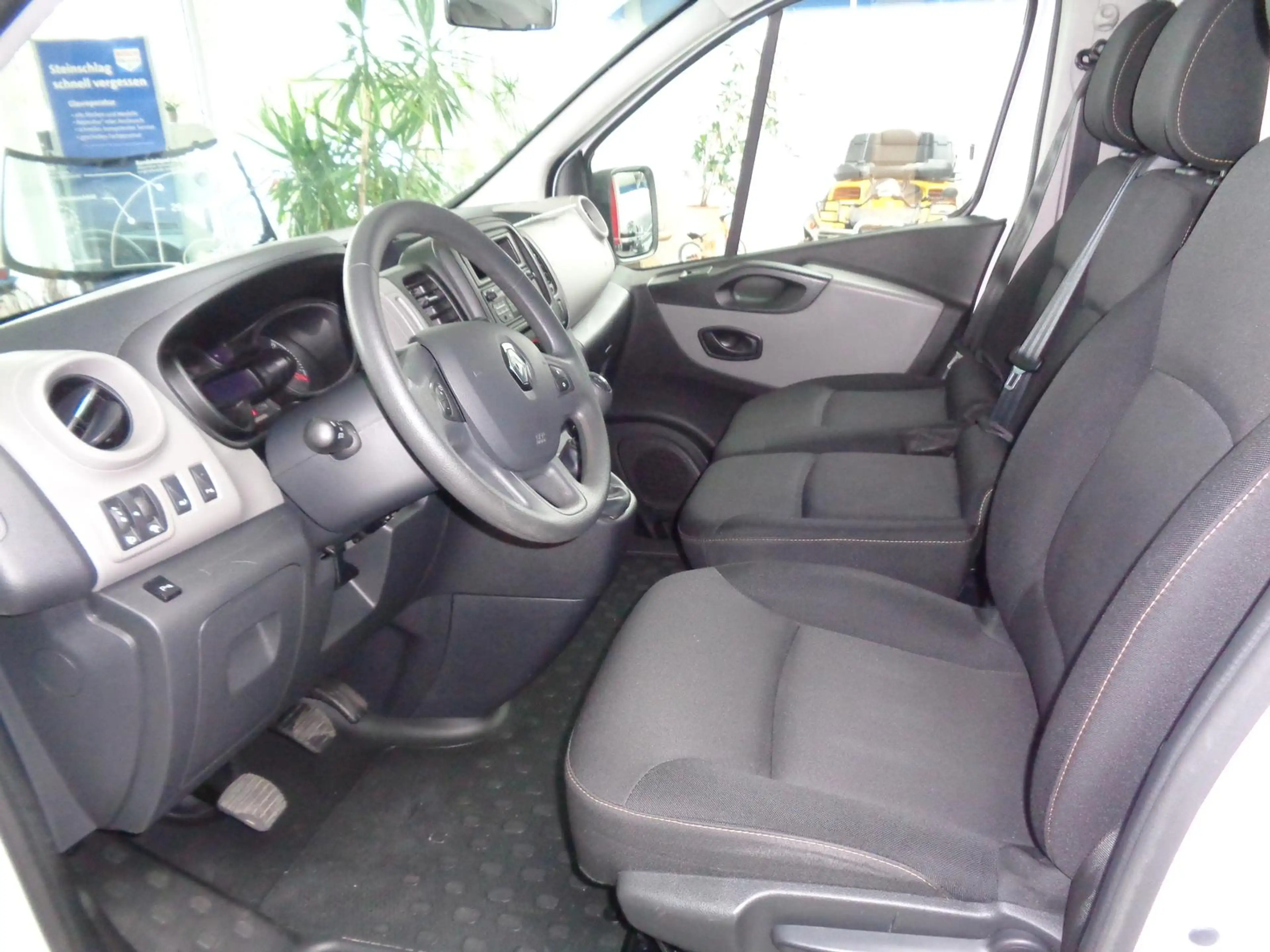 Renault Trafic L1 Combi.Expression 120,Klima,PDC.9-Sitze — photo 5