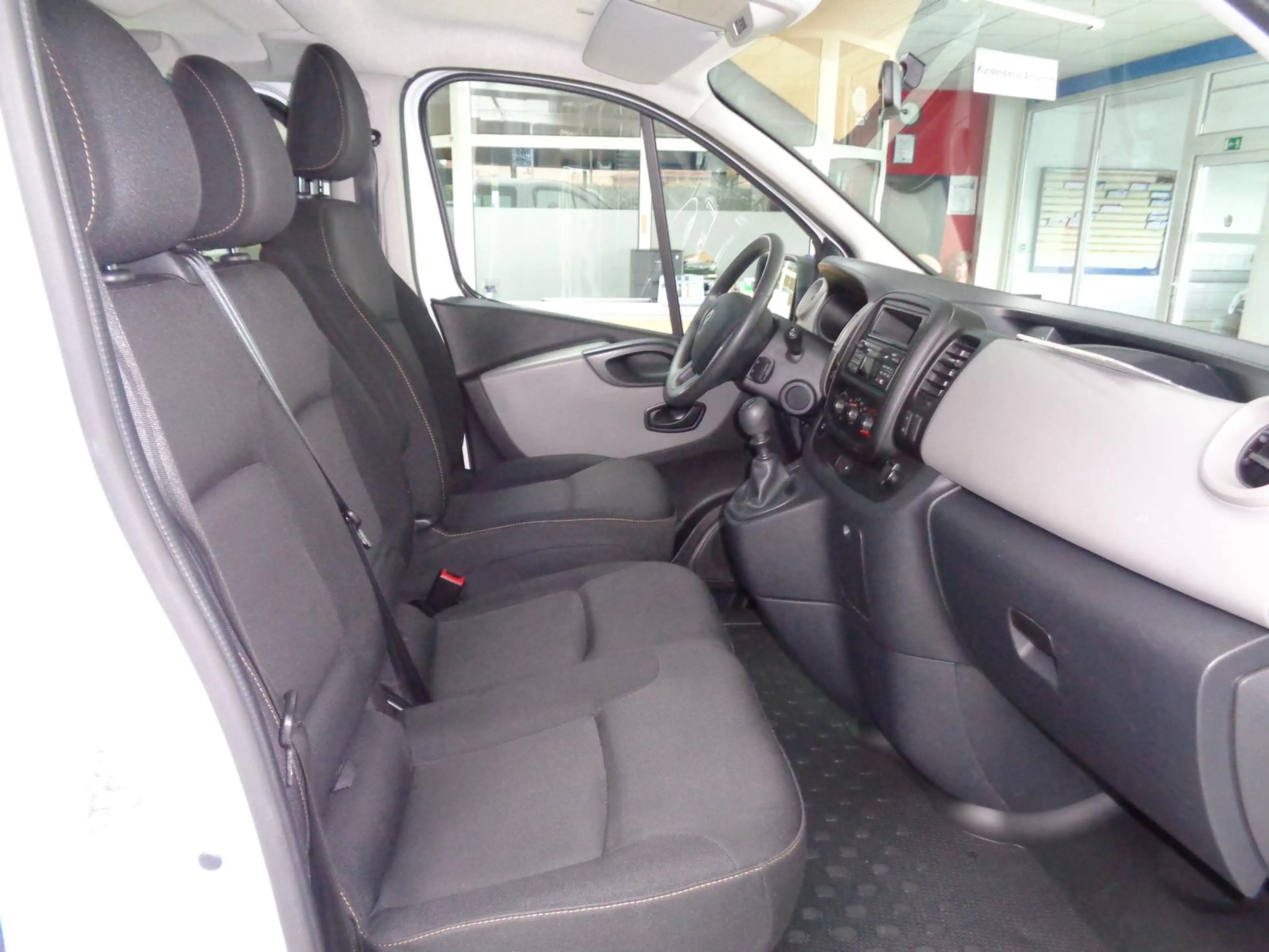 Renault Trafic L1 Combi.Expression 120,Klima,PDC.9-Sitze — photo 8