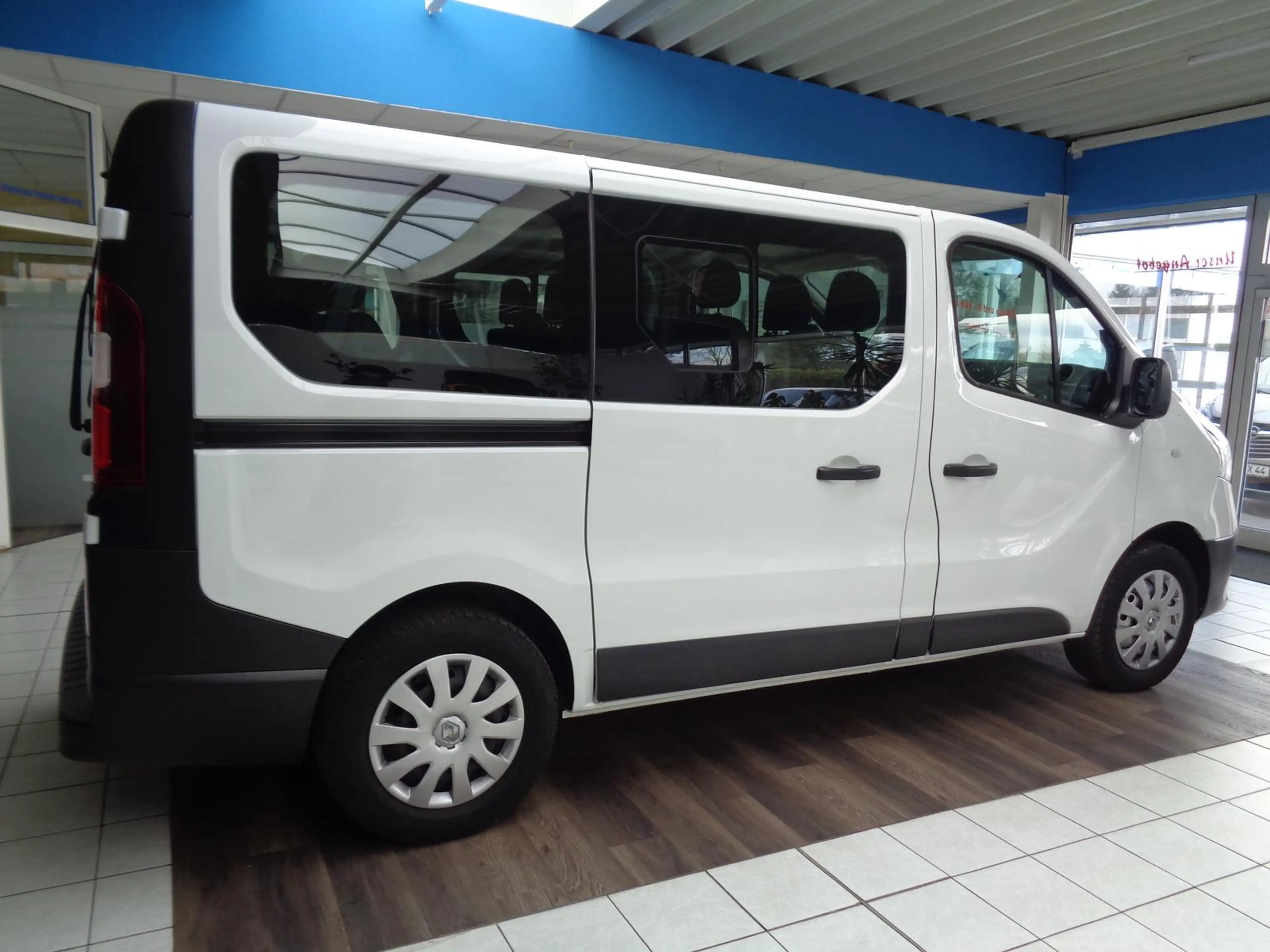 Renault Trafic L1 Combi.Expression 120,Klima,PDC.9-Sitze — photo 3