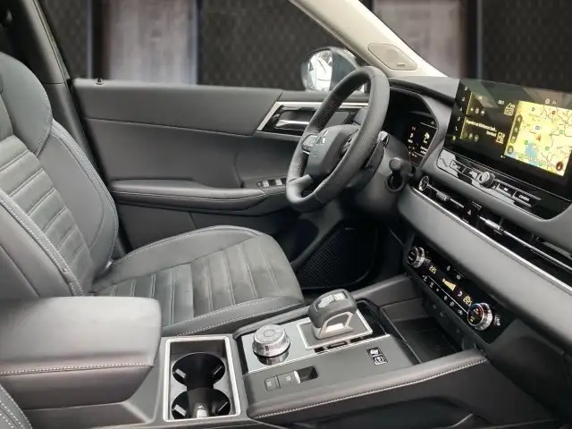 Mitsubishi Outlander PHEV 2,4 4WD Intense AT 25 Ansicht 6