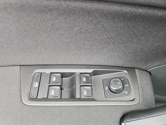 Volkswagen Touran view 15