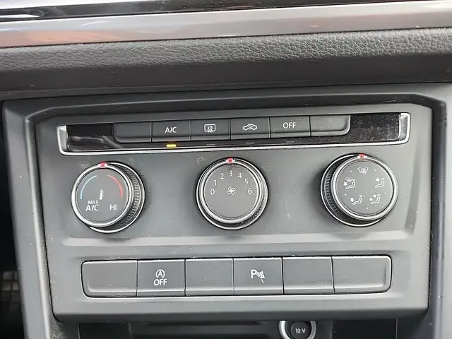 Volkswagen Touran view 18