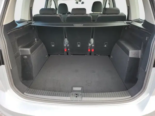 Volkswagen Touran view 28