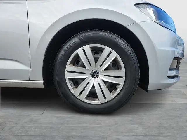 Volkswagen Touran view 7